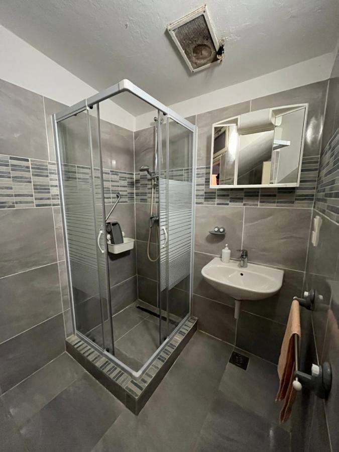 Apartment Peronja Seafront Jelsa (Hvar)