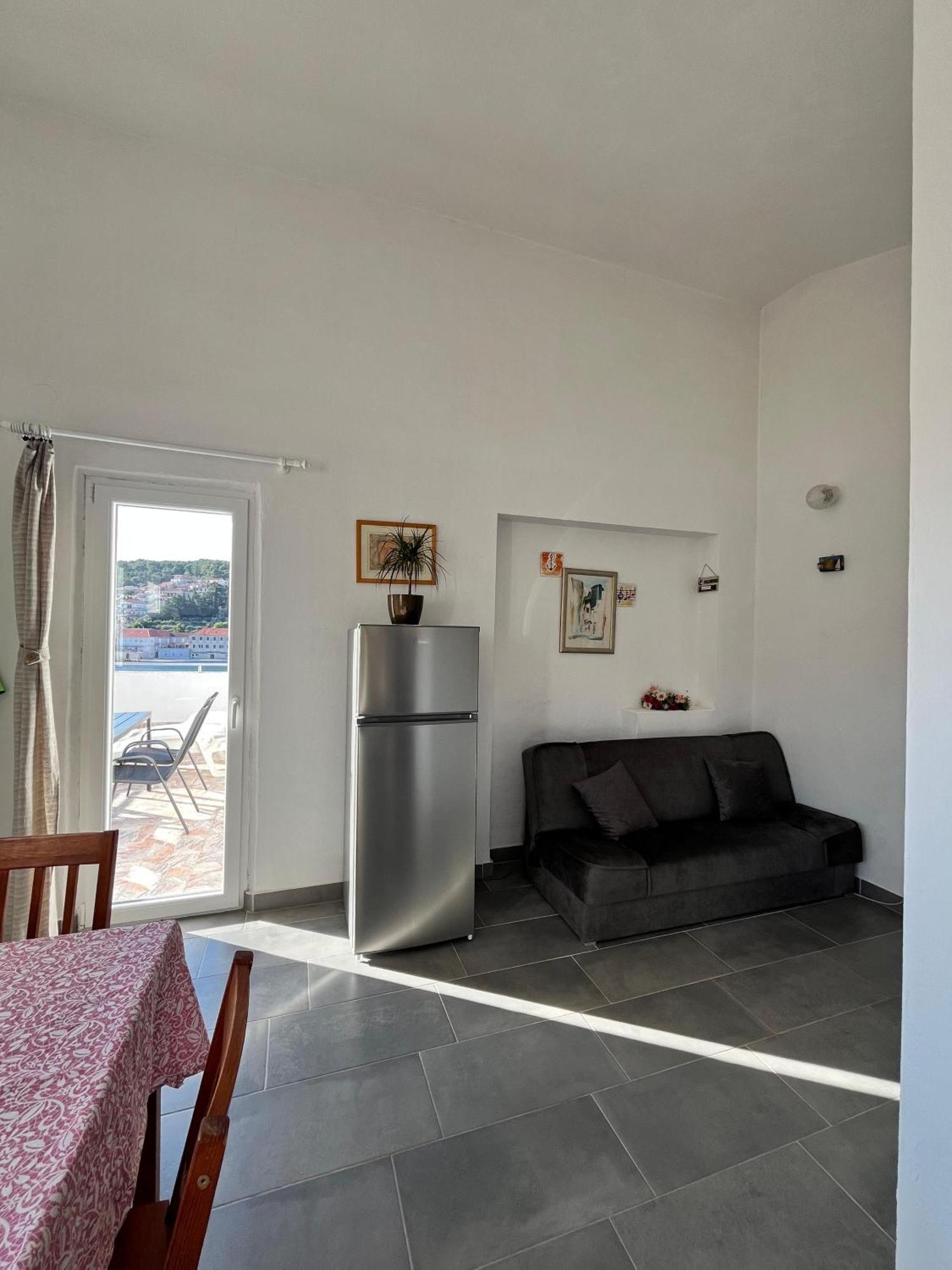 Apartment Peronja Seafront *