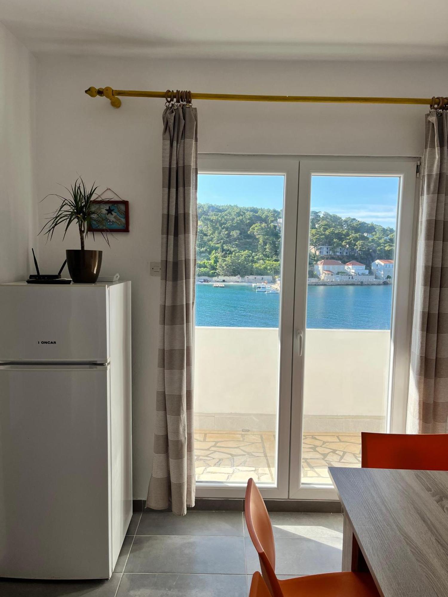 Apartamento Peronja Seafront *